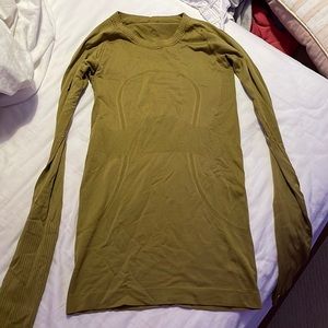 Lululemon swifty tech